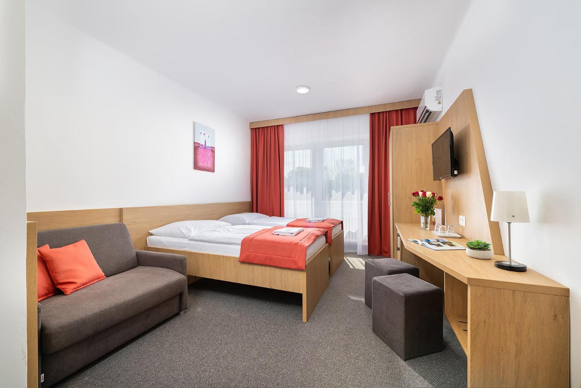 Hotel Plus Bratislava Eksteriør billede