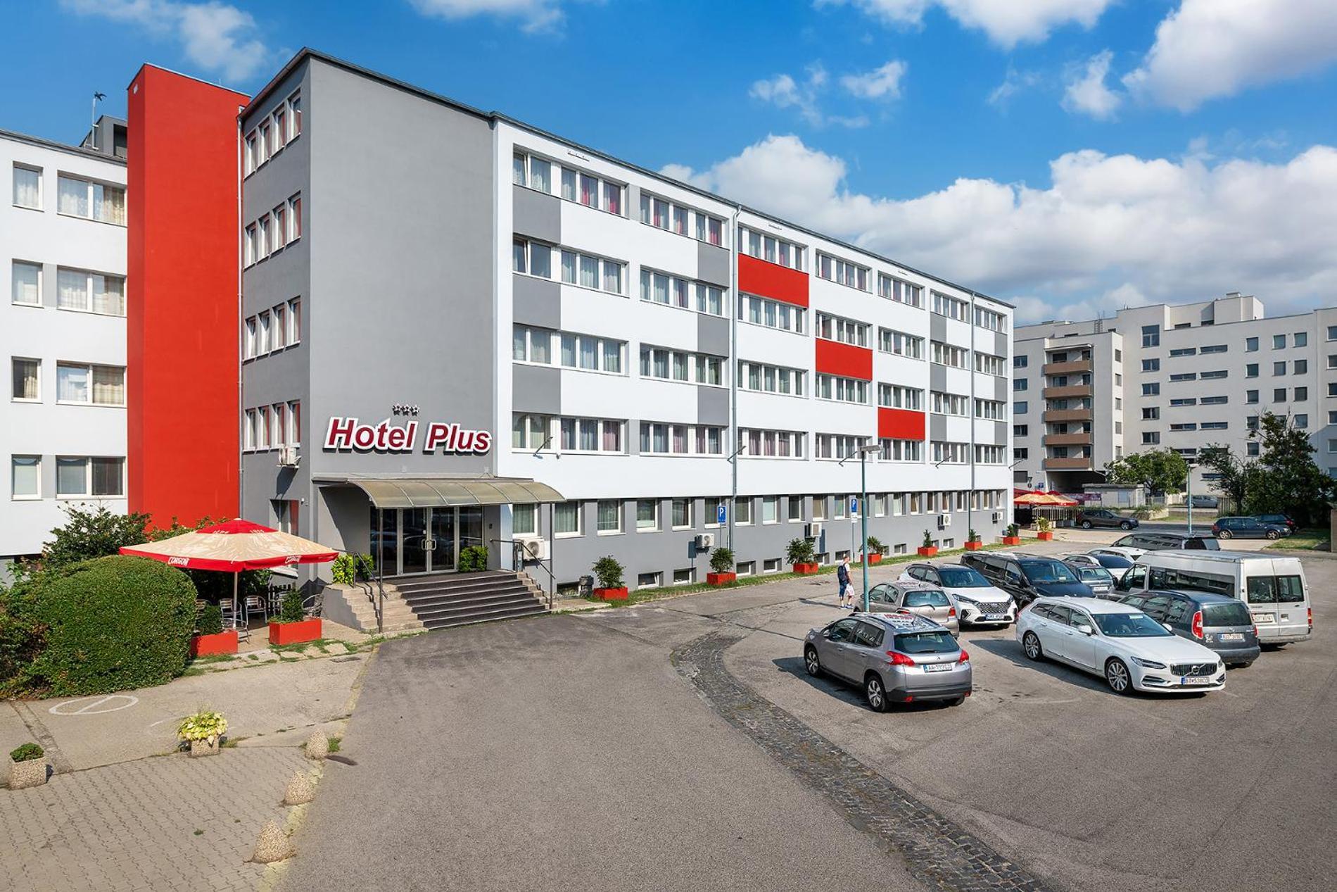 Hotel Plus Bratislava Eksteriør billede