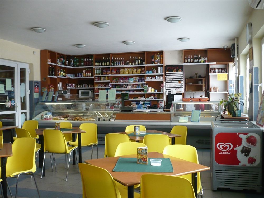 Hotel Plus Bratislava Eksteriør billede