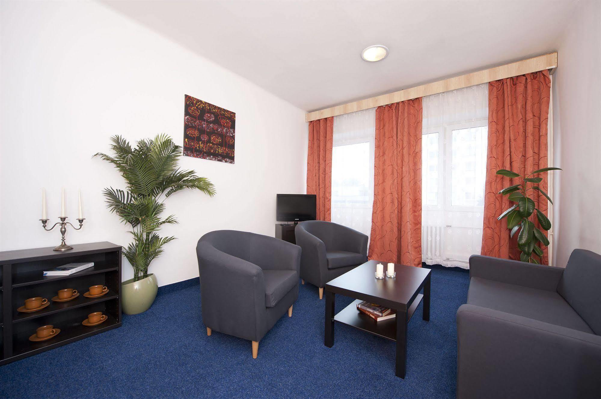 Hotel Plus Bratislava Eksteriør billede
