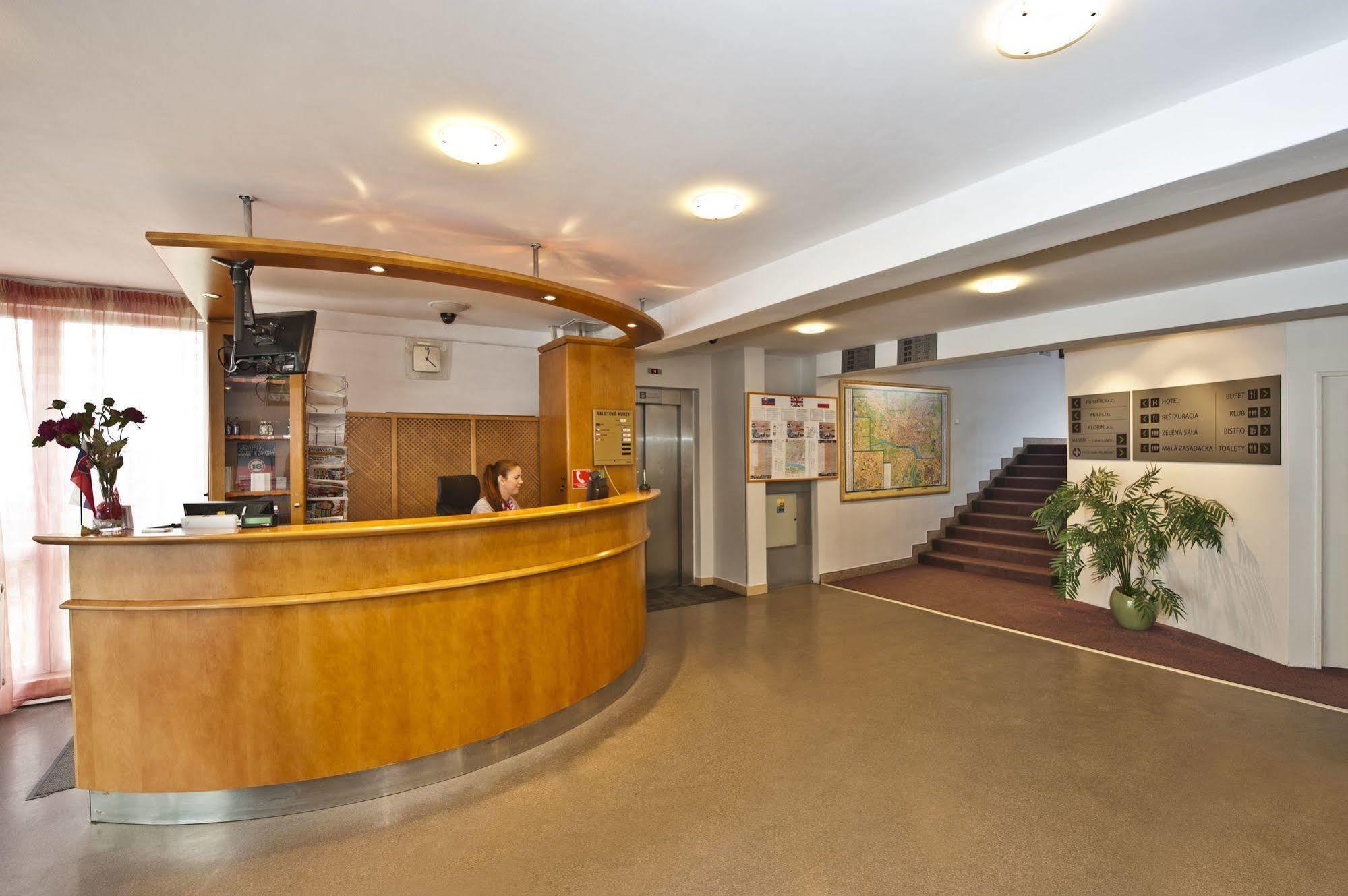 Hotel Plus Bratislava Eksteriør billede