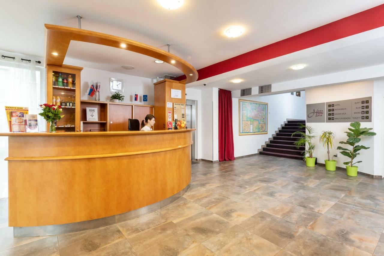 Hotel Plus Bratislava Eksteriør billede